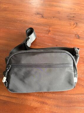 Lole Fanny Crossbody bag